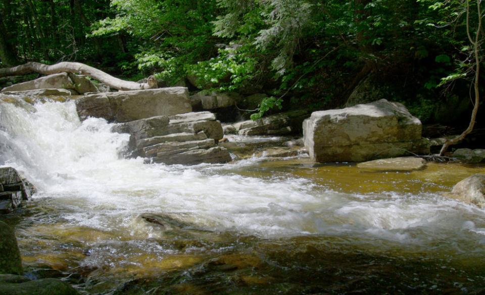 West Stony Creek Falls has wonderful rock features at the falls.