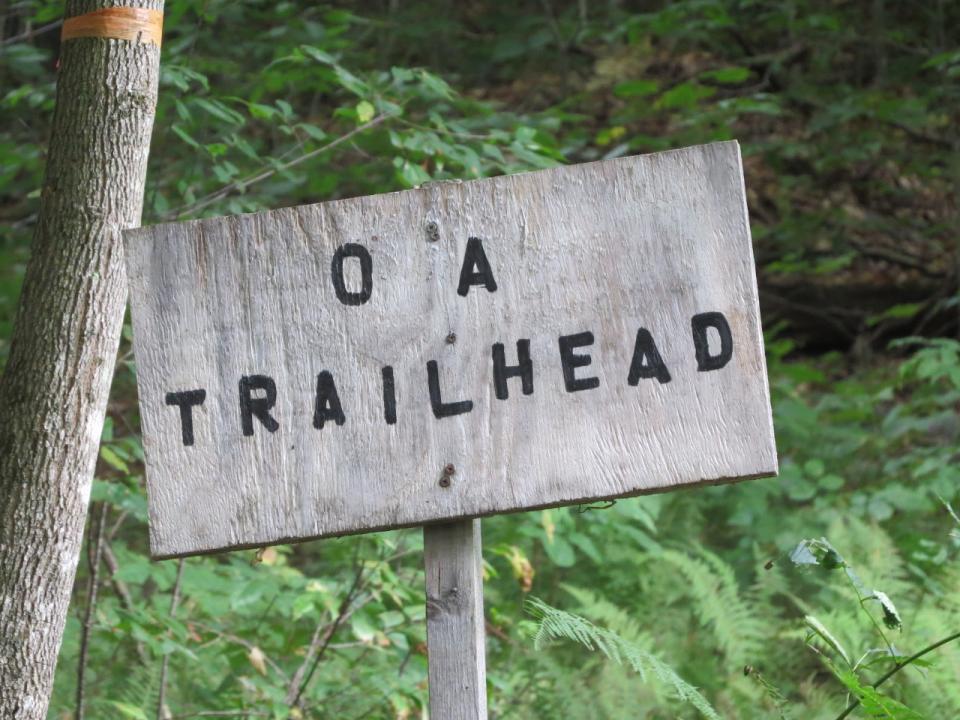 Mud Pond Mountain trailhead sign