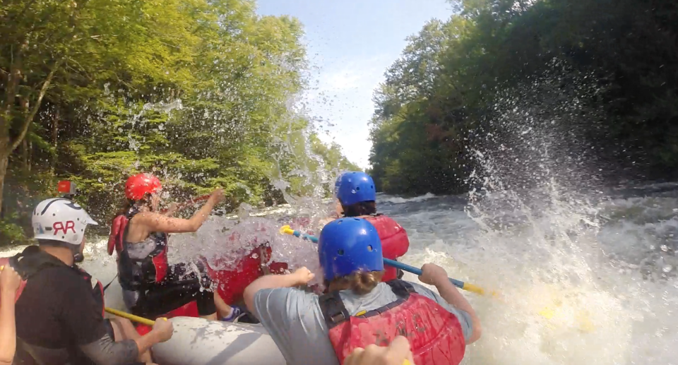 Lots of rocks makes for lots of rapids. Everybody paddle!