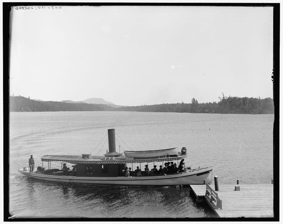 A launch on Raquette Lake, early 1900s. Image courtesy Library of Congress.