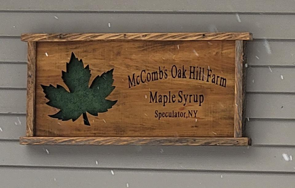 McComb's Oak Hill Farm Sign