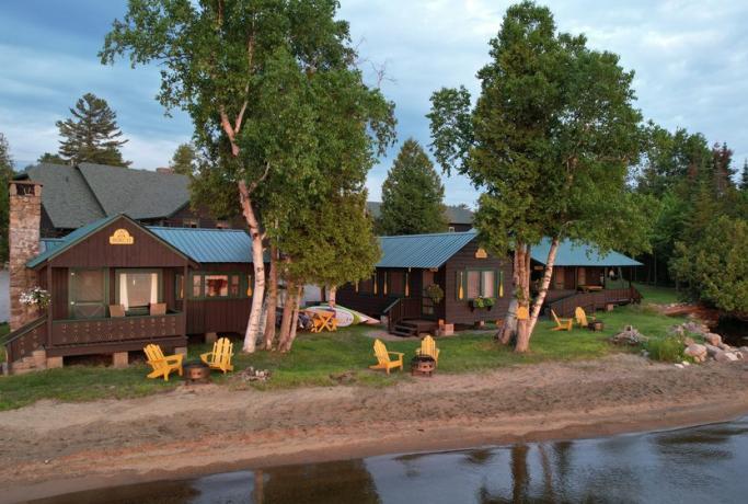 A lakeview of Potters Resort.